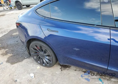 2021 Tesla Model 3 z USA, uszkodzony, nr VIN 5YJ3E1EC7MF059612